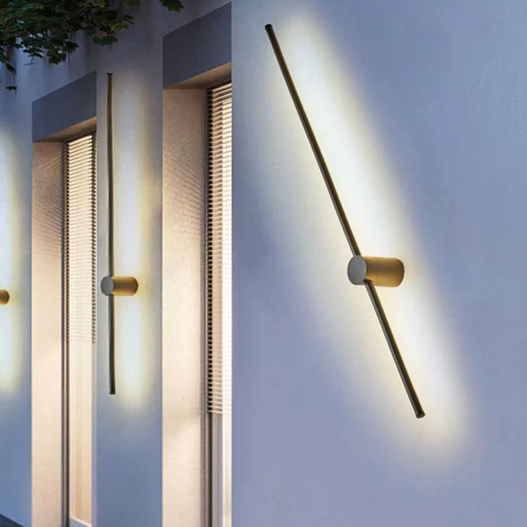 Luminous Line | Solar-Powered Outdoor Pathway Light with Elegant Design