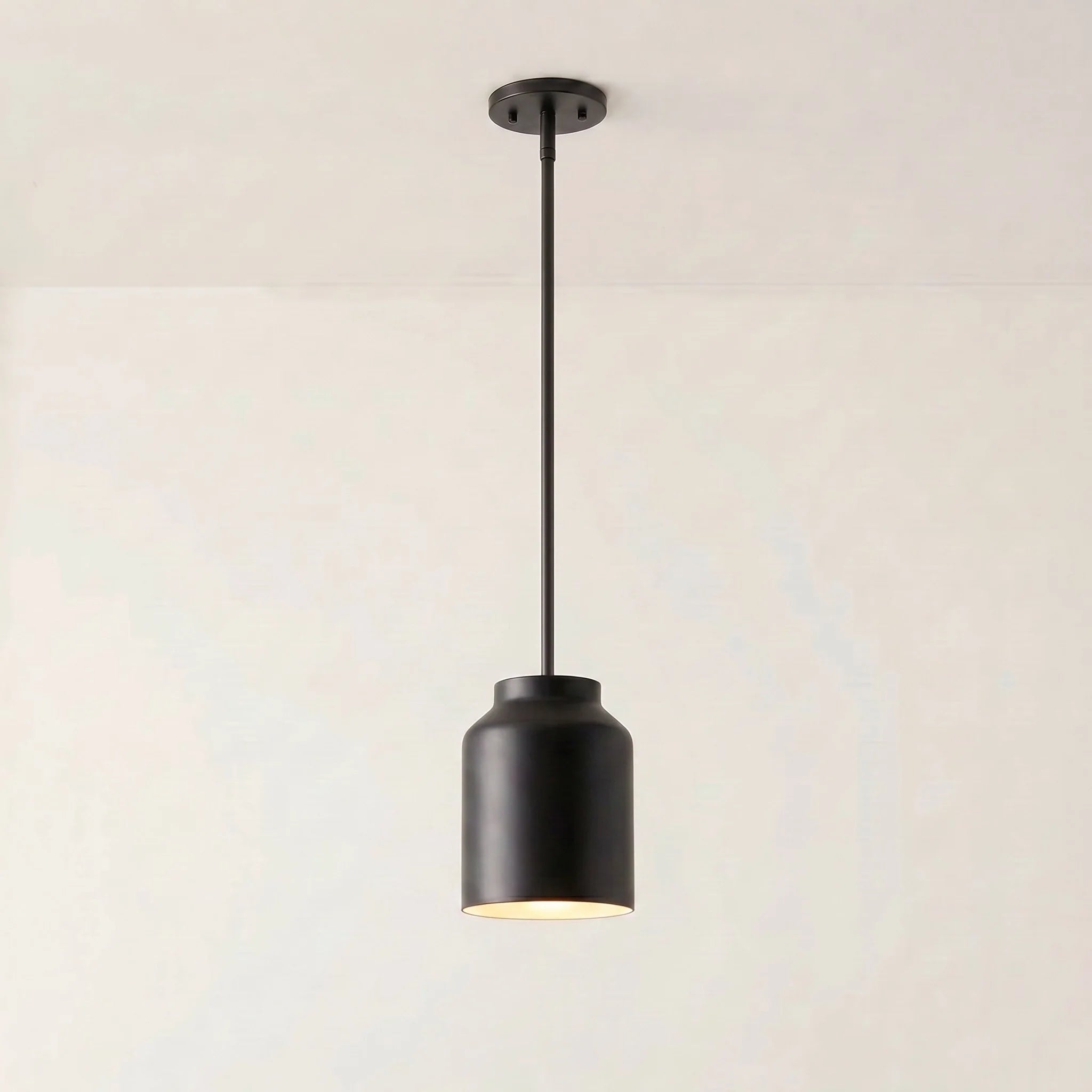 Lampa wisząca z matowego metalu | Skandynawski minimalistyczny design z regulowaną wysokością | Stylowe oświetlenie do kuchni, jadalni i przedpokoju