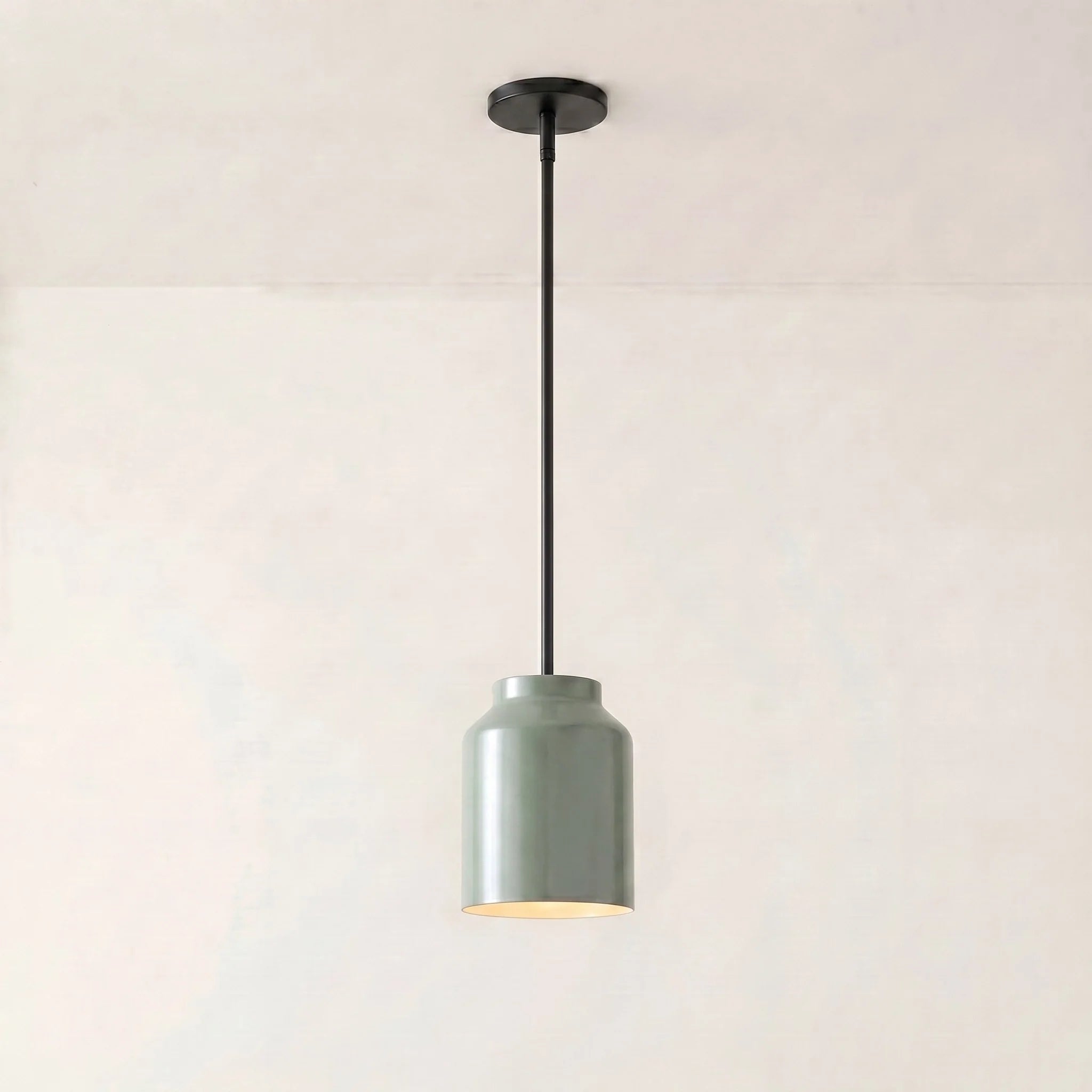 Lampa wisząca z matowego metalu | Skandynawski minimalistyczny design z regulowaną wysokością | Stylowe oświetlenie do kuchni, jadalni i przedpokoju