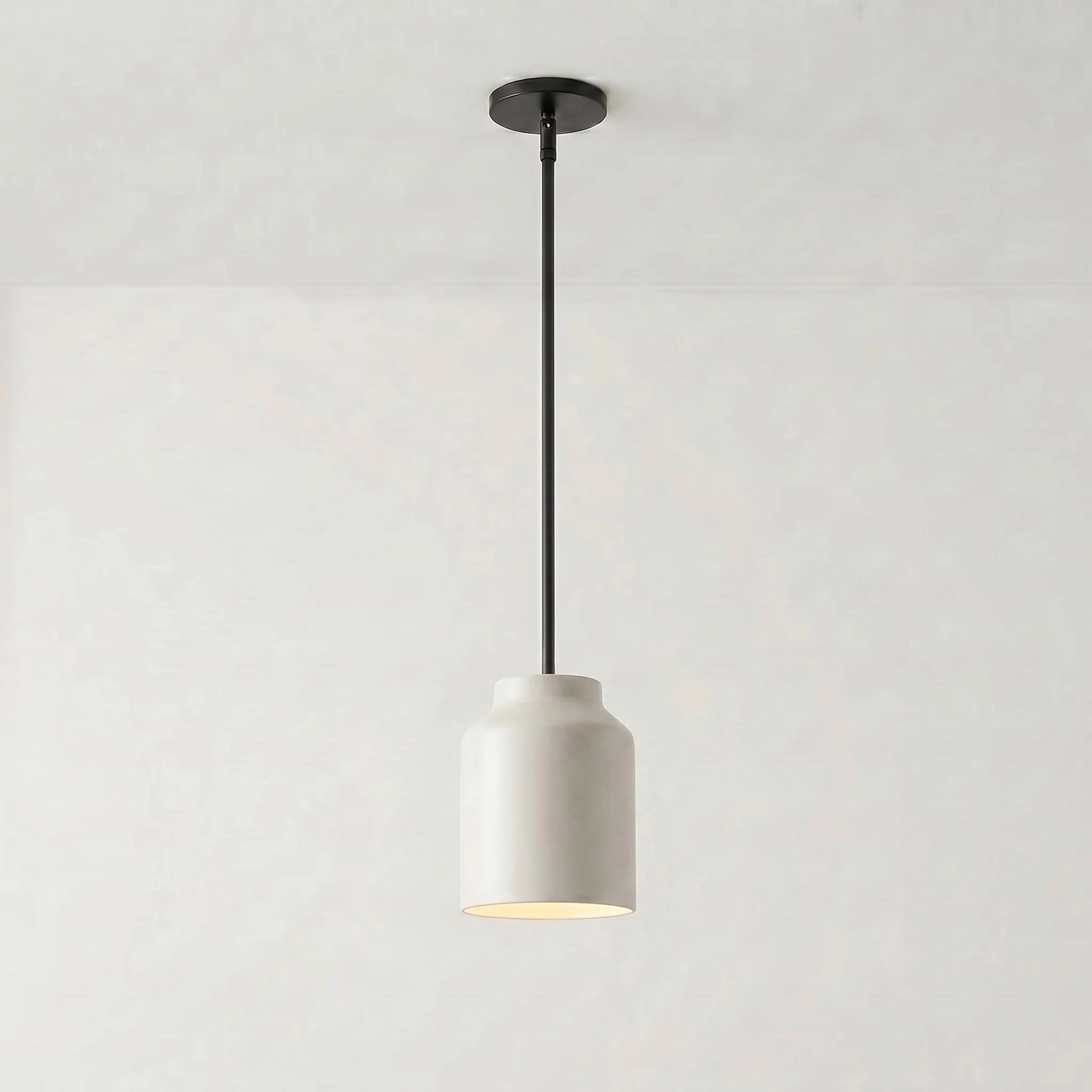 Lampa wisząca z matowego metalu | Skandynawski minimalistyczny design z regulowaną wysokością | Stylowe oświetlenie do kuchni, jadalni i przedpokoju