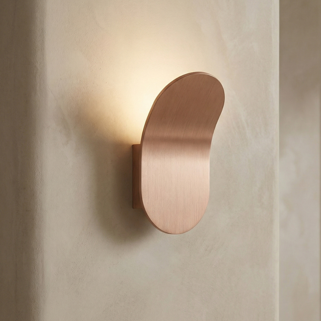 Minimalistyczna Lampa Ścienna | Miękkie Oświetlenie LED o Wygiętej Formie