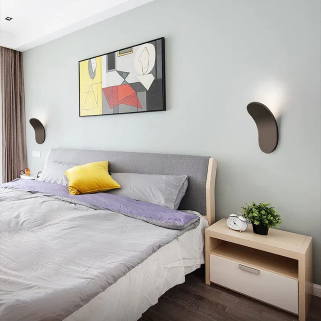 Minimalistyczna Lampa Ścienna | Miękkie Oświetlenie LED o Wygiętej Formie