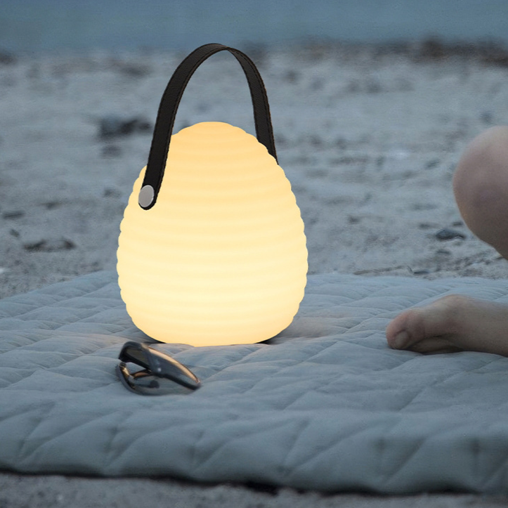 Nowoczesny Zewnętrzny Lampion LED z 16 Trybami Kolorów do Ogrodu i Tarasu