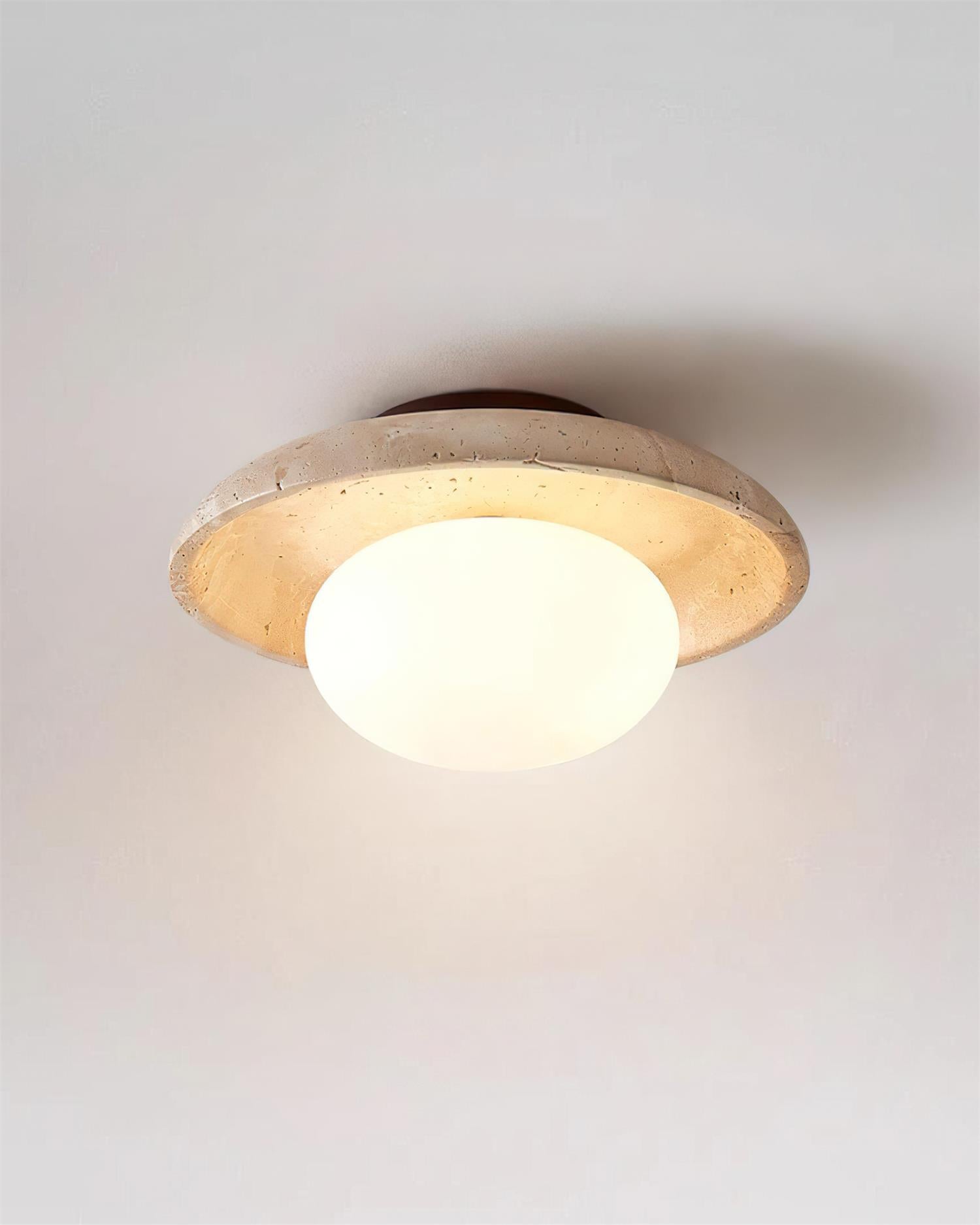 Mylie | Przytulna, elegancka lampa sufitowa z trawertynu do nowoczesnych wnętrz