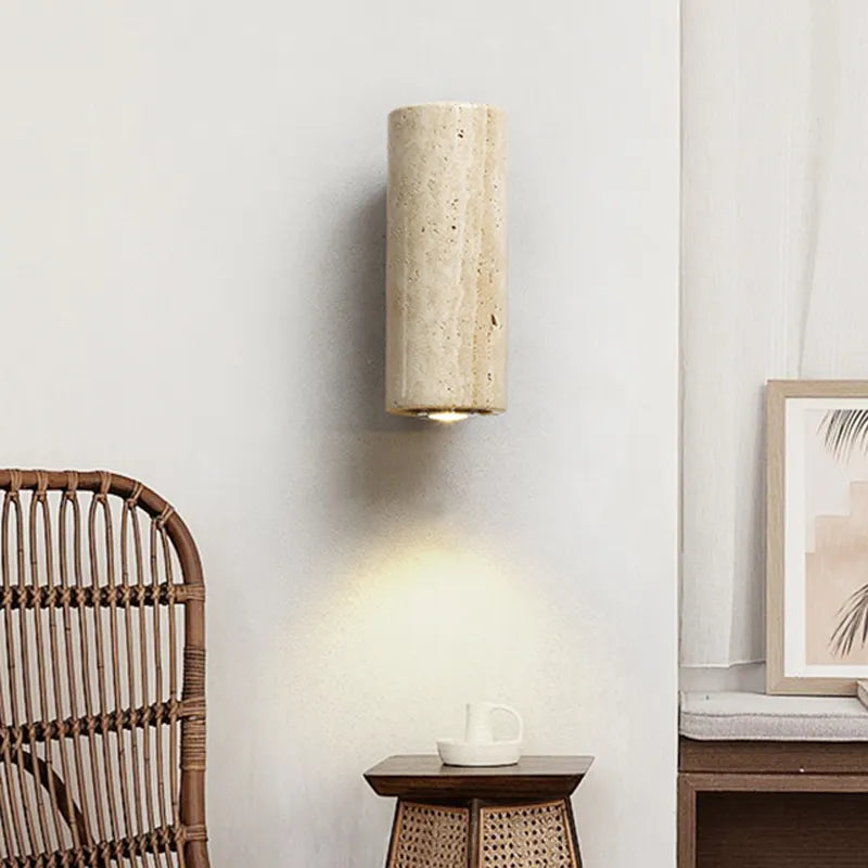 Natural Elegance | Lampa Ścienna z Naturalnego Trawertynu i Drewnianym Uchwytem