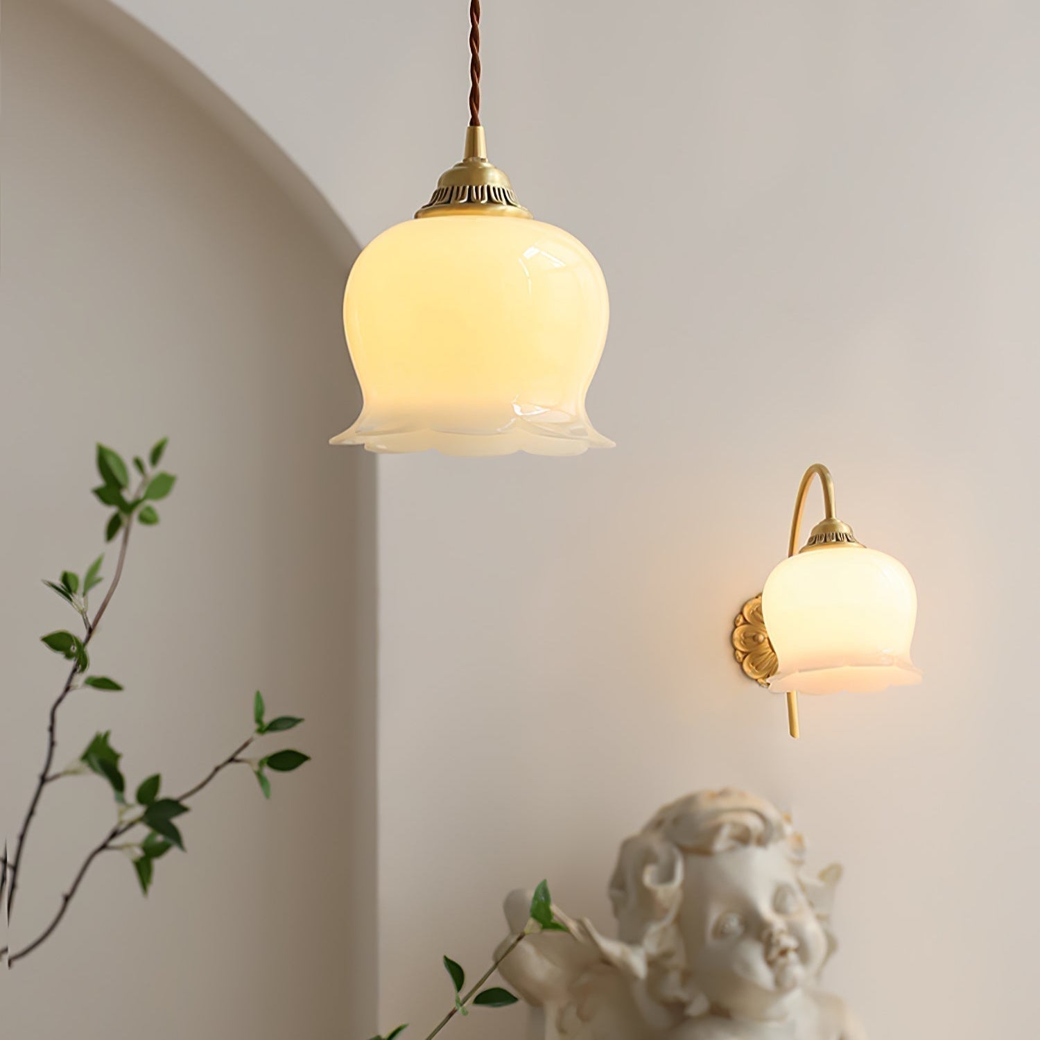 Nature's Glow | Przytulna, elegancka lampa wisząca z motywem kwiatowym do nowoczesnych wnętrz