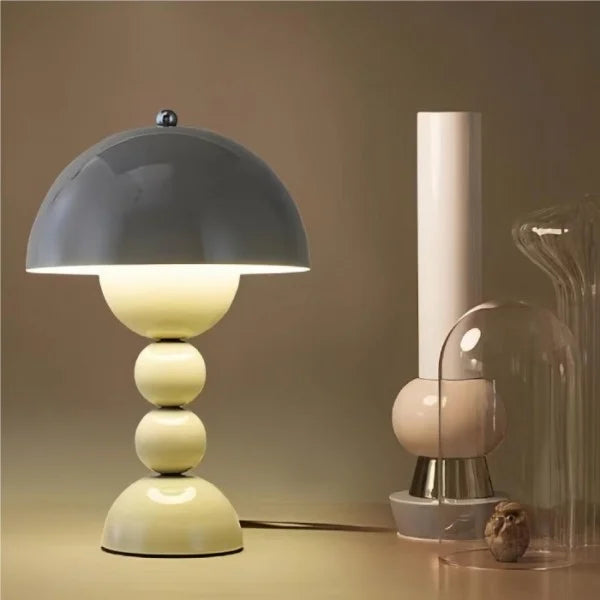 Nordic Flower Buds | Przenośna lampa stołowa z akumulatorem | Bezprzewodowy design zapewniający nowoczesną atmosferę