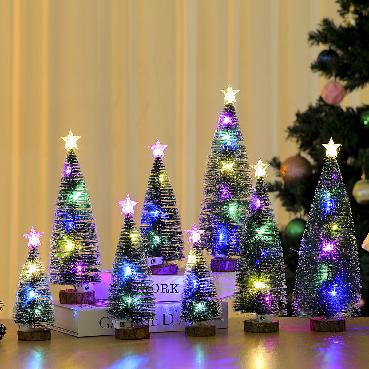 Miniaturowa Choinka LED w Skandynawskim Stylu