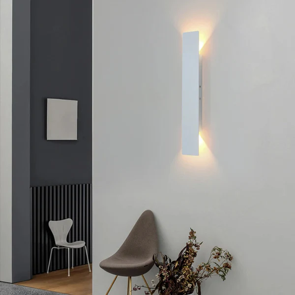 Zewnętrzna Lampa Ścienna z Wodoodpornych Pasków Aluminiowych LED