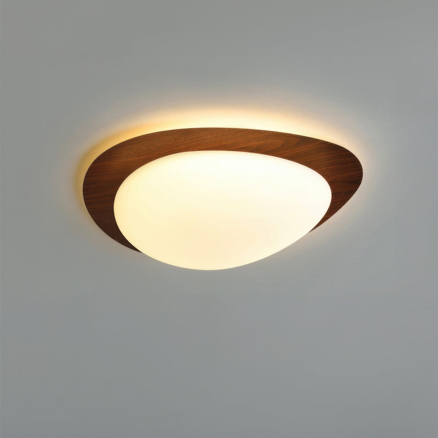 PebbleGlow | Elegancka lampa sufitowa typu flush mount z naturalnym wykończeniem imitującym usłojenie drewna