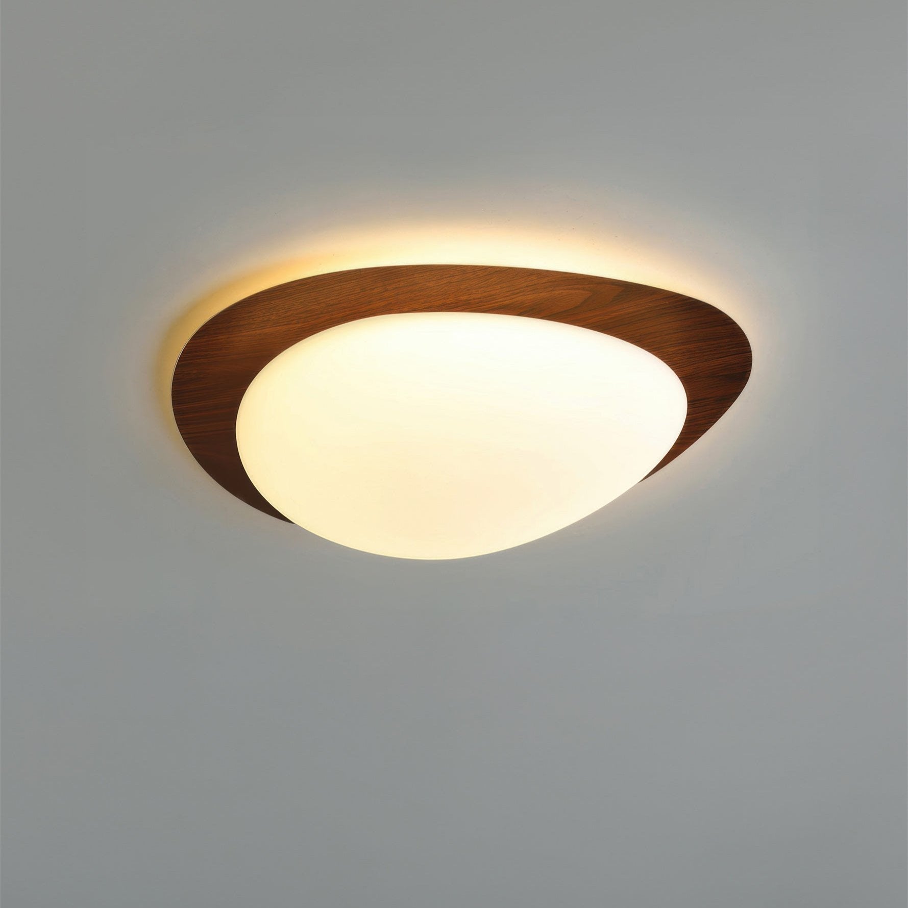 PebbleGlow | Elegancka lampa sufitowa typu flush mount z naturalnym wykończeniem imitującym usłojenie drewna