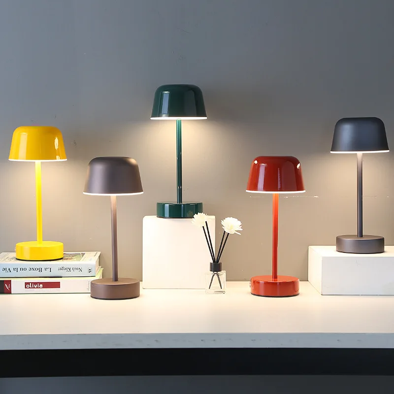 Prisma Pulse | Ściemnialna lampa stołowa z regulowaną jasnością | Nowoczesny design zapewniający komfort dla oczu