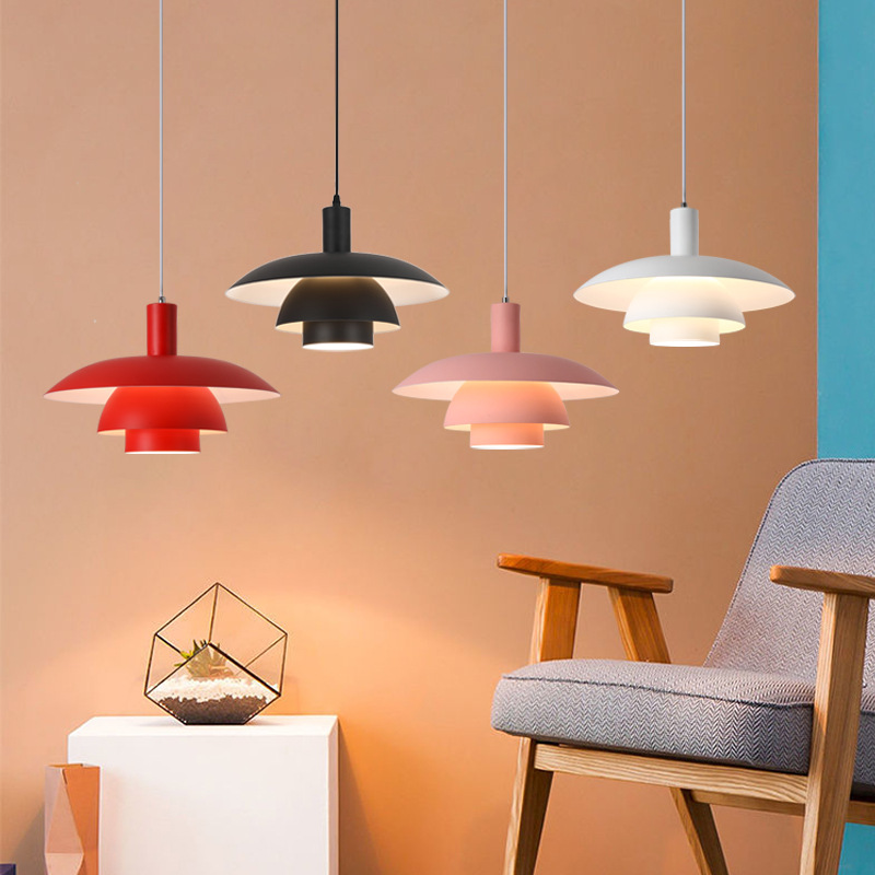 Styl skandynawski | Lampa wisząca w duńskim designie z delikatną poświatą ambientową | Minimalistyczne oświetlenie do eleganckich wnętrz