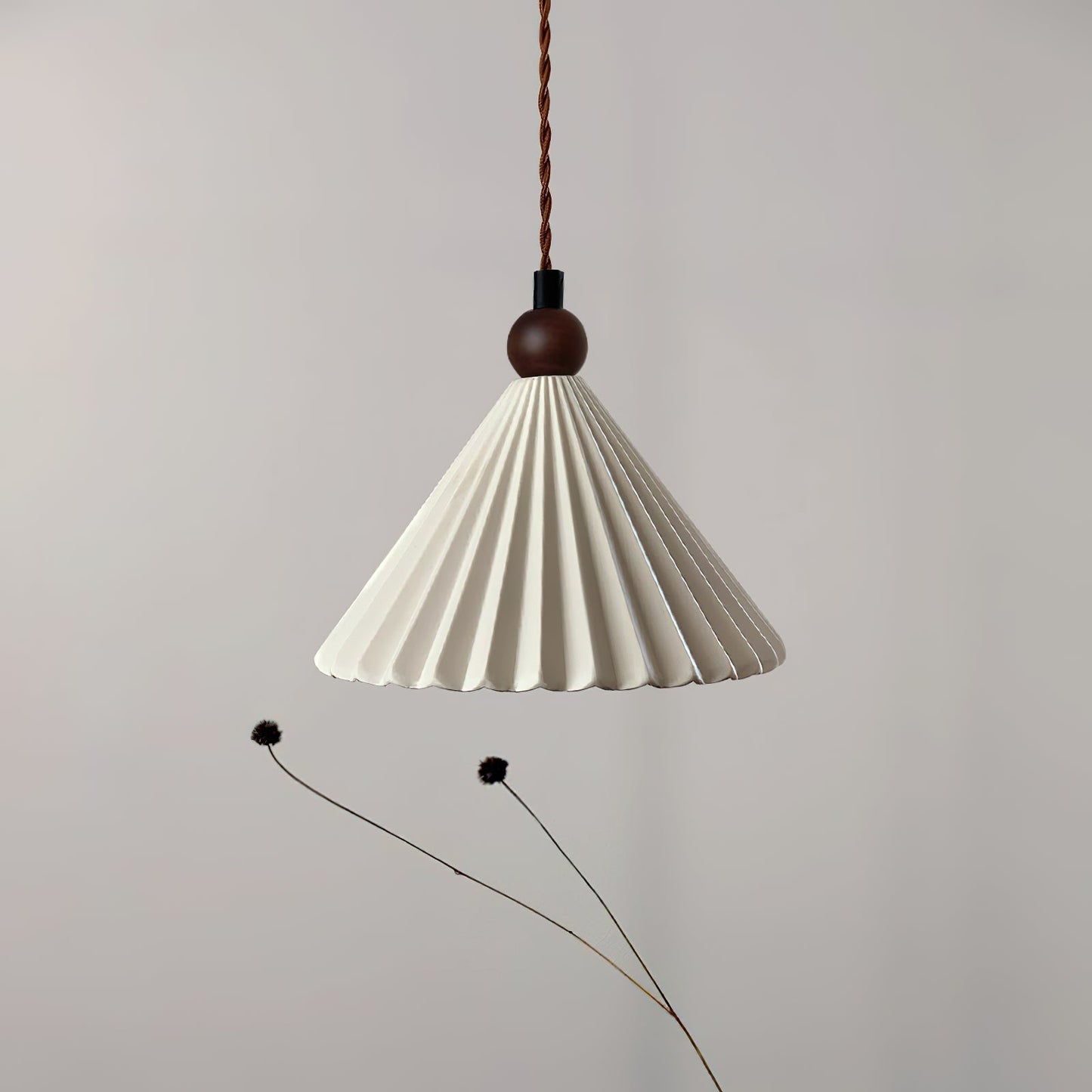 Kolekcja Skyler | Lampa wisząca z plisowanym ceramicznym kloszem | Retro-nowoczesny design do stylowych wnętrz