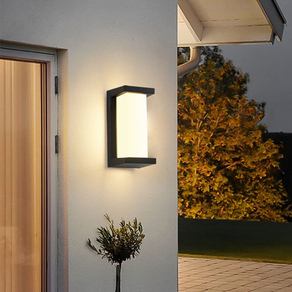 Inteligentne Oświetlenie | Lampa Ścienna z Czujnikiem Ruchu i Technologią LED