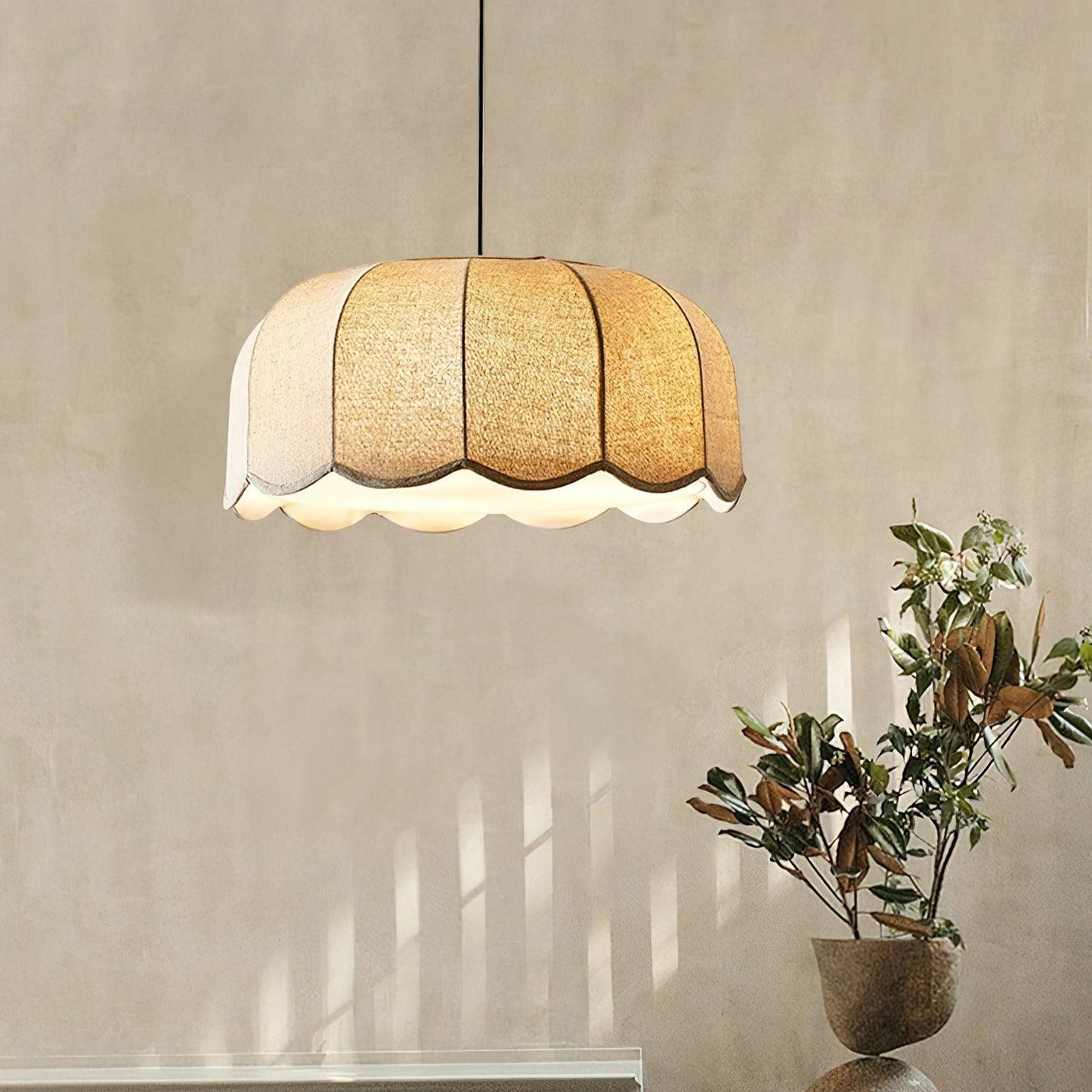 Sora | Lampa wisząca z naturalnej tkaniny i regulowaną wysokością | Eleganckie oświetlenie do kuchni dla spokojnych wnętrz