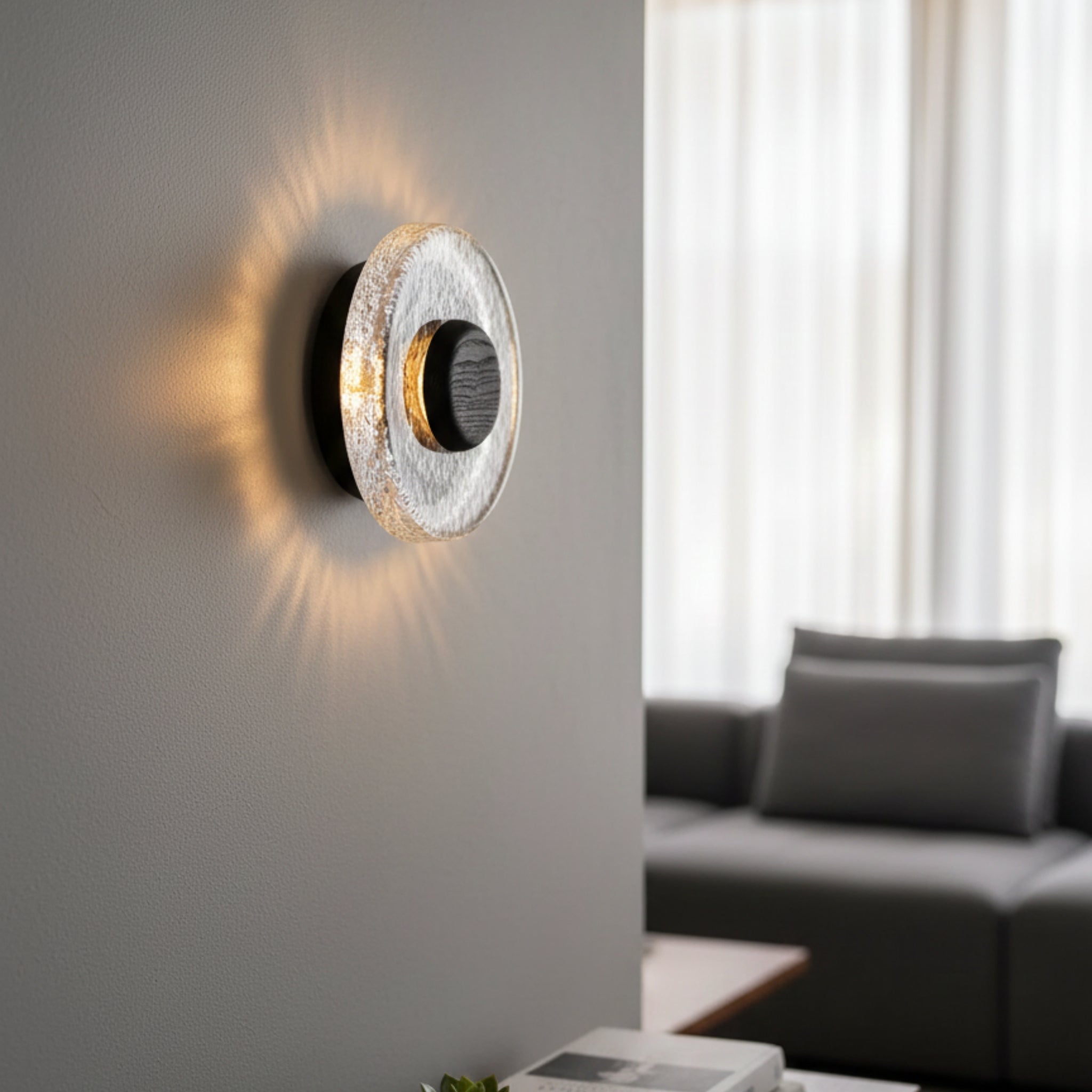 Kolekcja Vedra | Drewniano-szklana lampa ścienna z miękkim, rozproszonym światłem | Minimalistyczny styl nordycki