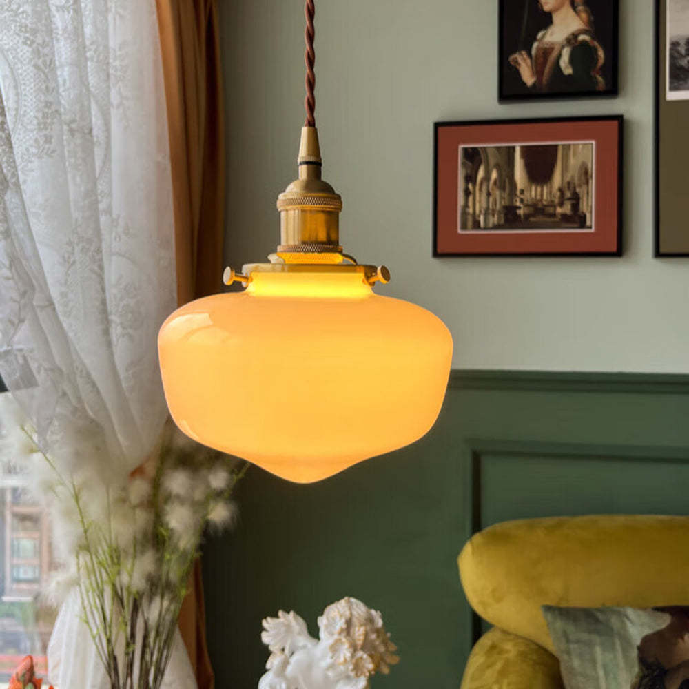 Vintage Charm | Szklana lampa wisząca z regulowaną długością | Retro mosiężny design dla eleganckiego oświetlenia