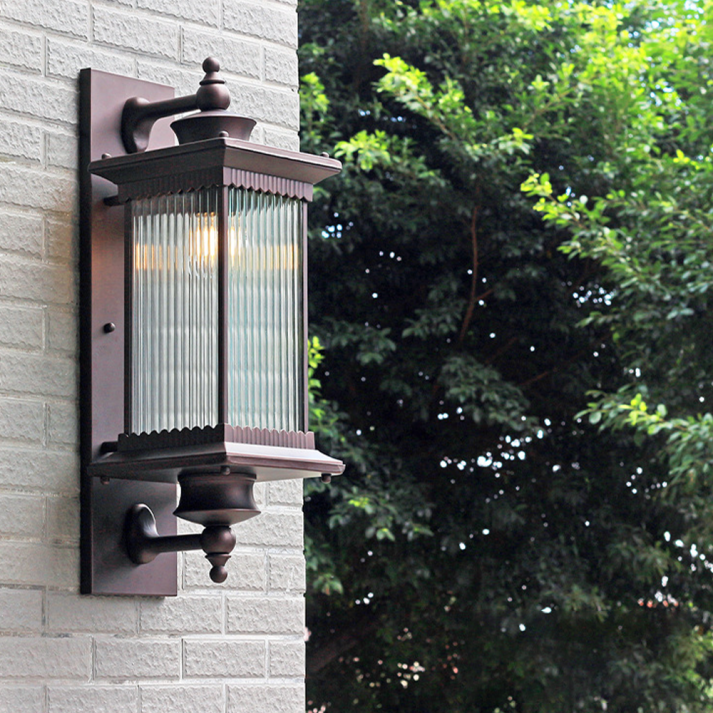 Vintage Charm | Prostokątna Lampa Zewnętrzna w Stylu Rustykalnym