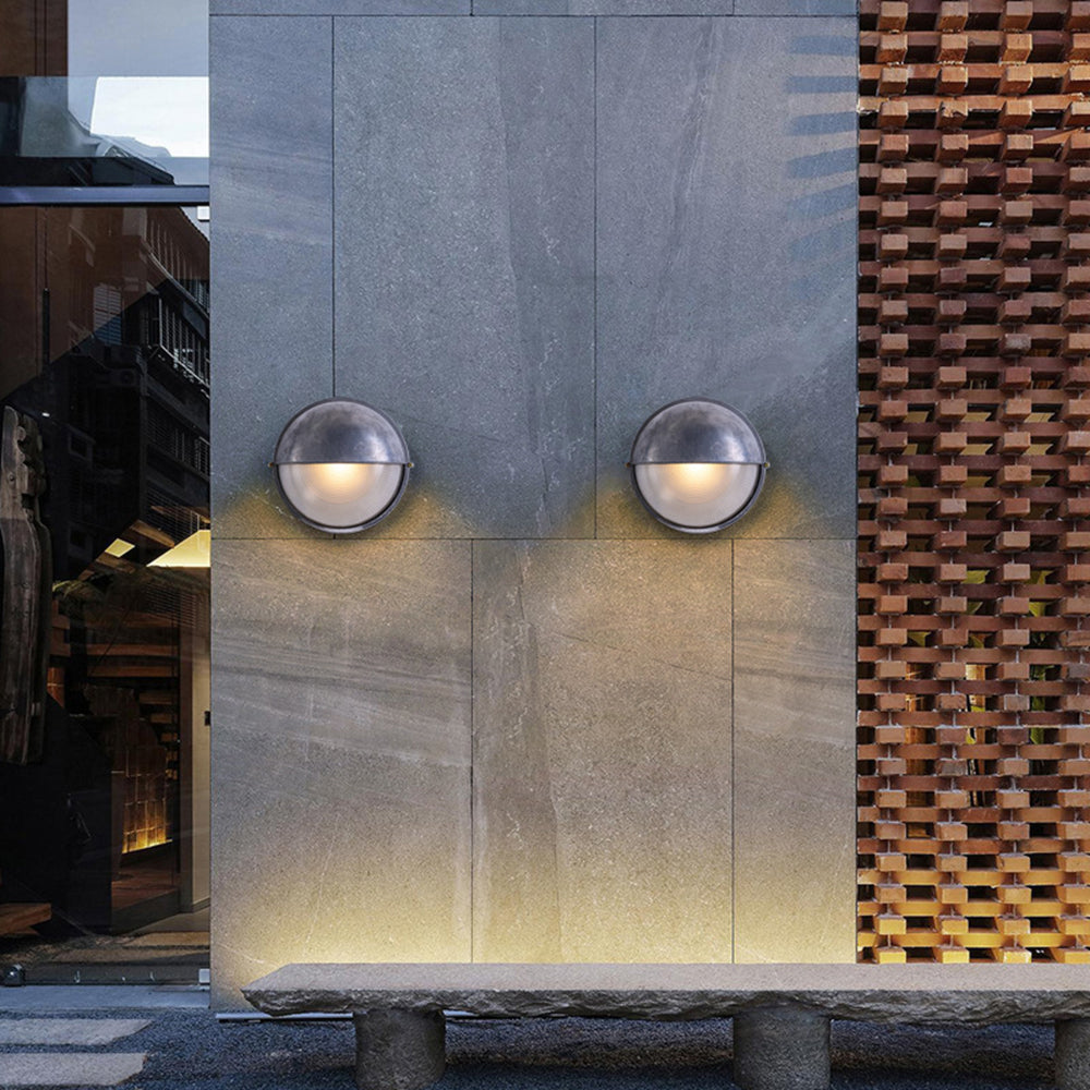Vorn | Nowoczesna Zewnętrzna Lampa Ścienna z Wodoodpornym Designem