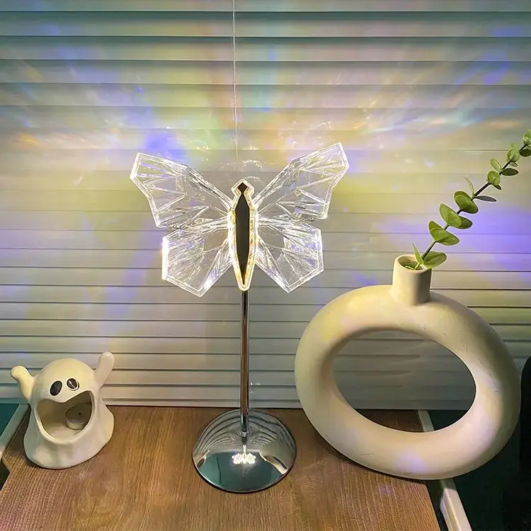 Fantazyjna lampa stołowa Butterfly z delikatnym światłem LED | Eleganckie oświetlenie do sypialni dla bajkowego wystroju