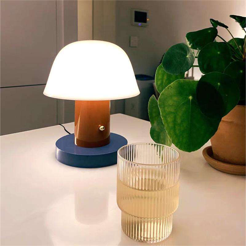 Fantazyjna lampa stołowa Mushroom z oświetleniem LED | Inspirowany naturą design dla przytulnej atmosfery